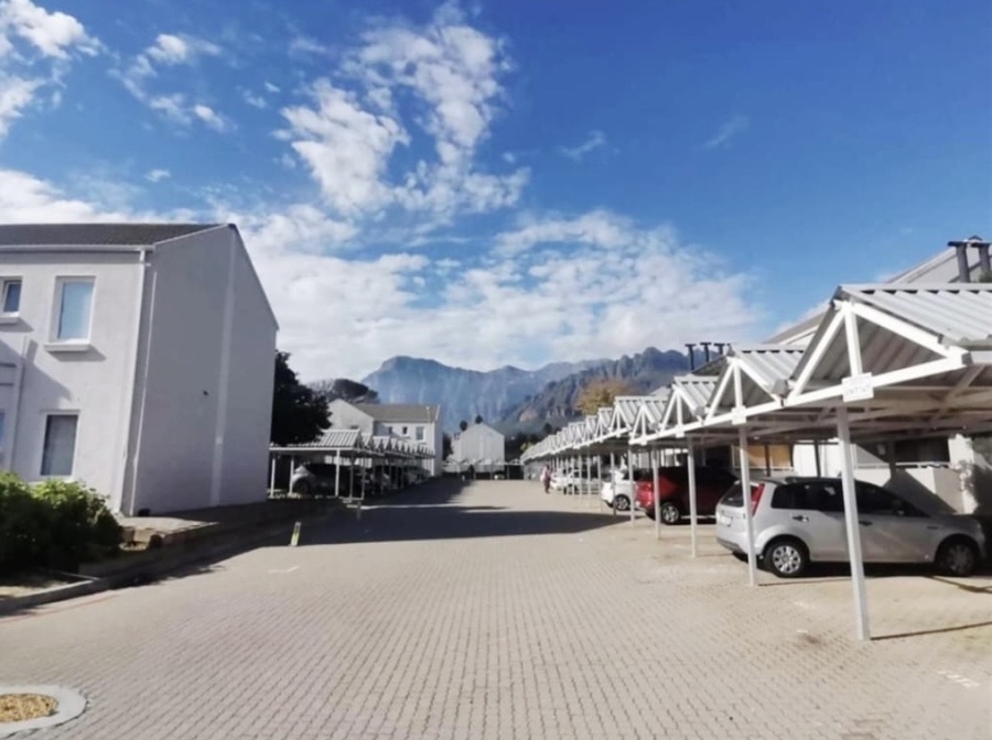 To Let 2 Bedroom Property for Rent in Klein Drakenstein Western Cape